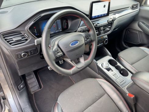 Used 2023 Ford Escape ST-Line image 4