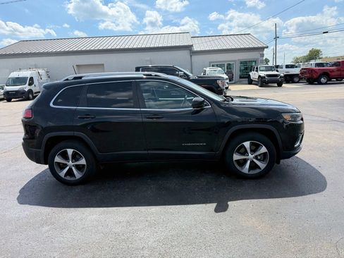 Used 2020 Jeep Cherokee Limited AWD/4WD image 4