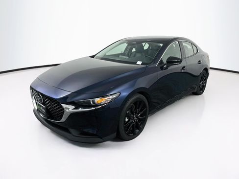 Used 2025 MAZDA MAZDA3 s FWD image 3