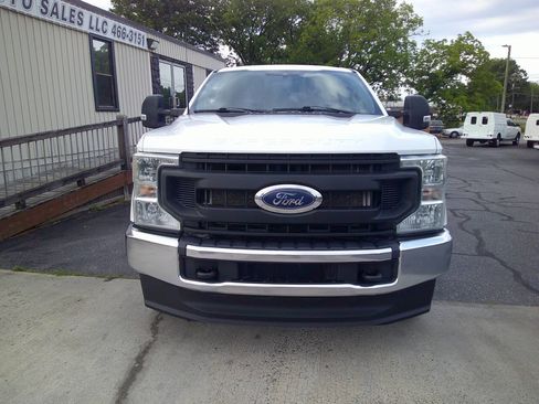 Used 2022 Ford F250 XL w/ Power Equipment Group image 8