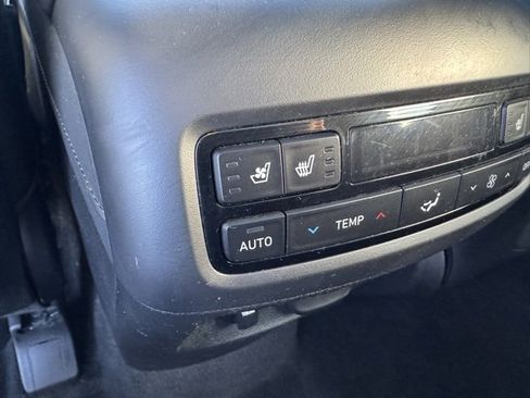 Used 2021 Hyundai Palisade Calligraphy image 15