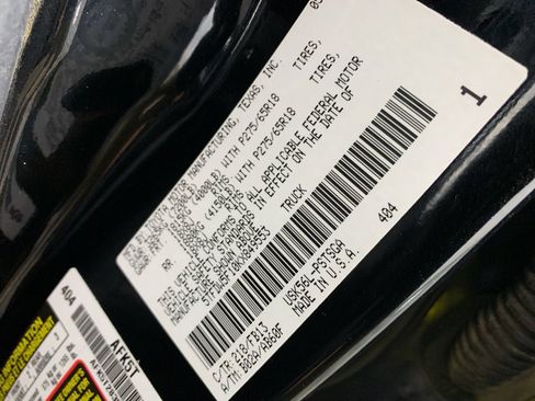 Used 2019 Toyota Tundra SR5 w/ TRD Off Road Package image 13