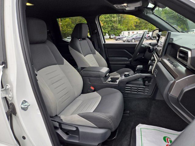 Used 2025 Toyota Tacoma TRD Off-Road AWD/4WD image 21
