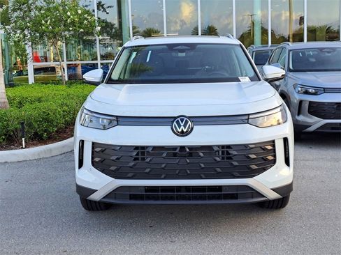 New 2026 Volkswagen Tiguan SE image 3