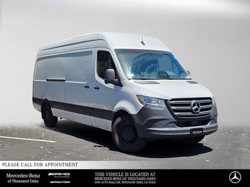 Used 2026 Mercedes-Benz Sprinter 2500 image 1