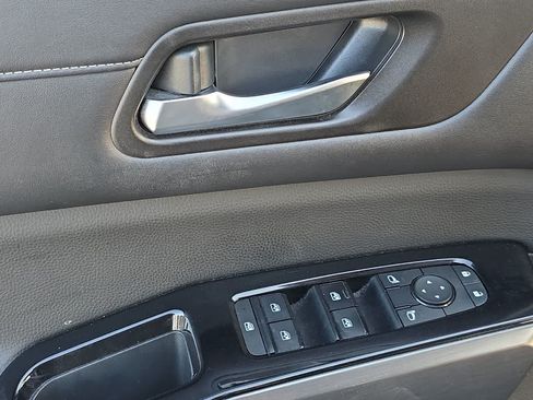 Used 2022 Nissan Pathfinder SL w/ Cargo Package FWD image 15