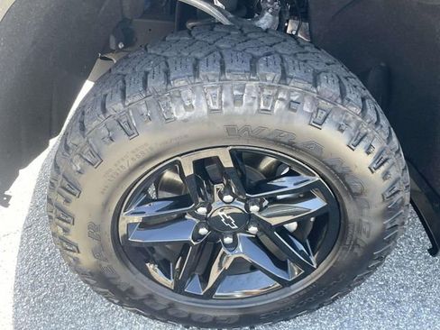 Used 2021 Chevrolet Silverado 1500 Custom Trail Boss w/ LPO, Dark Essentials Package image 10