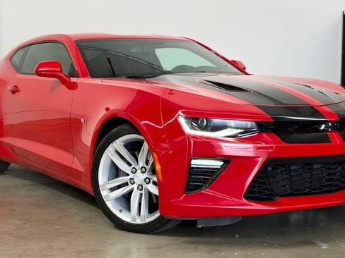 Used 2016 Chevrolet Camaro SS RWD image 1