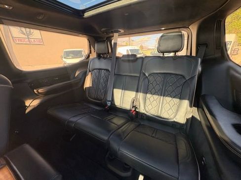 Used 2022 Jeep Grand Wagoneer Series III AWD/4WD image 21