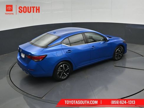 Used 2024 Nissan Sentra SV FWD image 41