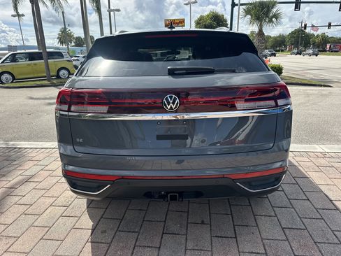 New 2026 Volkswagen Atlas Cross Sport SE FWD image 7