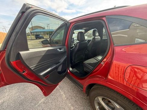 Used 2023 Ford Escape ST-Line w/ Tech Pack #1 image 11