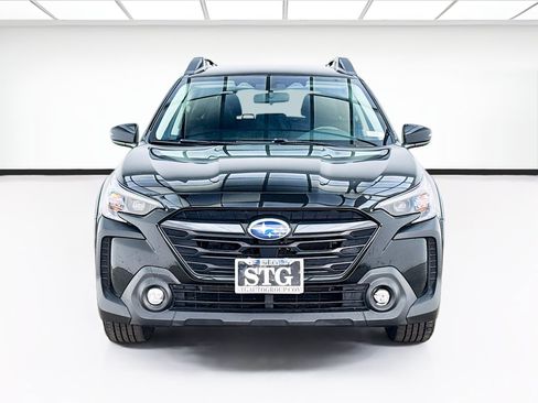Used 2023 Subaru Outback Premium AWD/4WD image 2