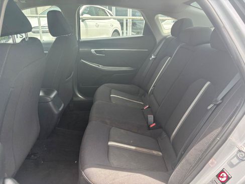 Used 2023 Hyundai Sonata SEL w/ Preferred Accessory Package FWD image 16