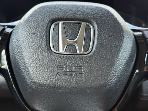 Used 2023 Honda Pilot Elite image 18