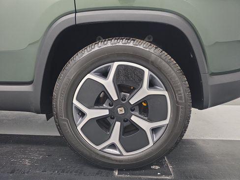 Used 2024 Rivian R1S Adventure AWD/4WD image 10
