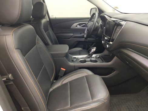 Used 2021 Chevrolet Traverse RS w/ LPO, 'HIT The Road' Package FWD image 21