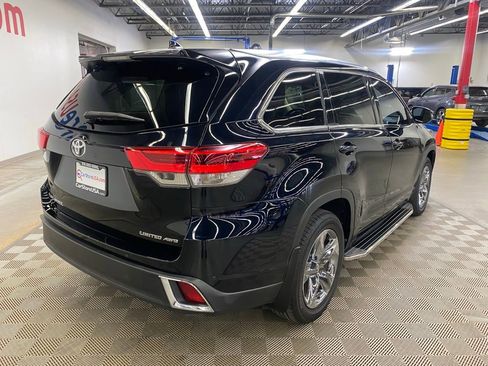 Used 2019 Toyota Highlander Limited Platinum AWD/4WD image 10
