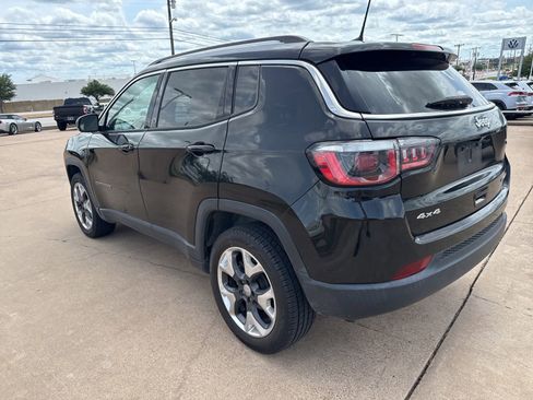 Used 2018 Jeep Compass Limited AWD/4WD image 5