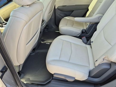 Used 2023 Cadillac XT6 Premium Luxury w/ Technology Package image 20