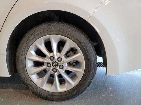 Used 2022 Toyota Corolla LE FWD image 12