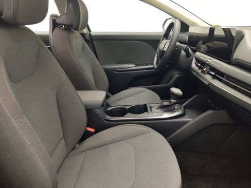 Used 2025 Kia K4 FWD image 21