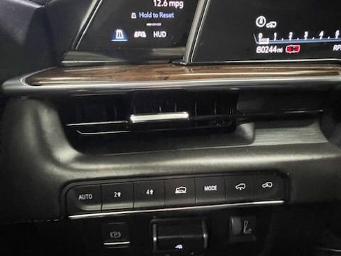 Used 2021 Cadillac Escalade Sport Platinum image 16