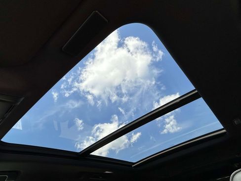 New 2025 Chevrolet Suburban High Country image 11