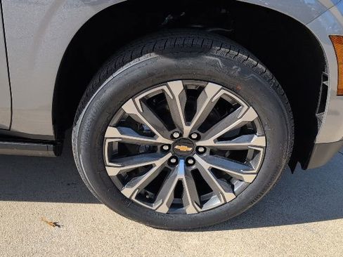 New 2026 Chevrolet Tahoe High Country image 3