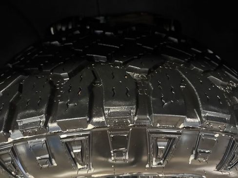 Used 2024 Chevrolet Silverado 2500 LTZ w/ LTZ Plus Package image 31