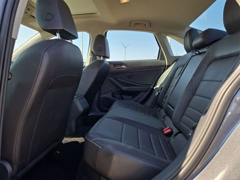 Used 2024 Volkswagen Jetta SE image 13
