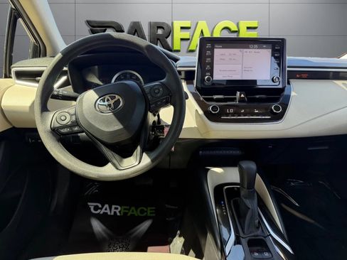 Used 2020 Toyota Corolla LE FWD image 22