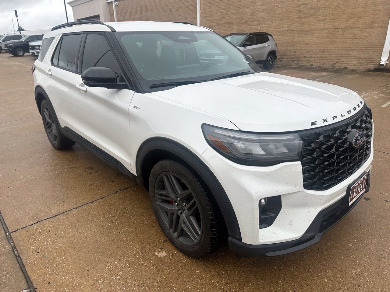 Used 2026 Ford Explorer ST-Line w/ ST-Line Street Pack RWD image 16