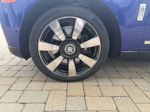 Certified 2021 Rolls-Royce Cullinan AWD/4WD image 6