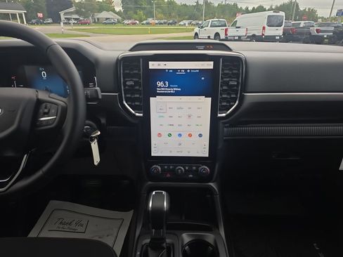 New 2025 Ford Ranger XLT w/ Equipment Group 301A High image 18