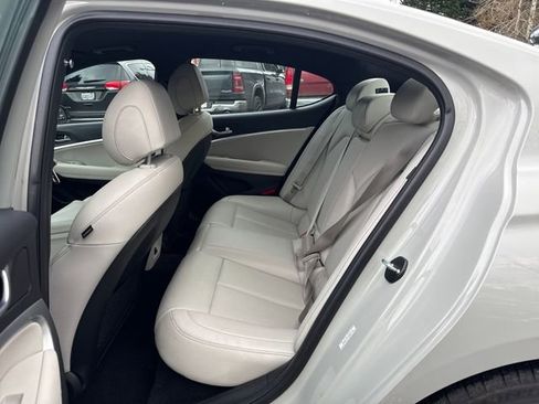 Used 2024 Genesis G70 2.5T image 14
