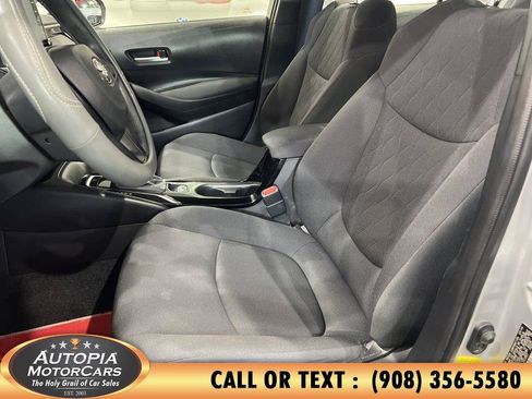 Used 2020 Toyota Corolla LE FWD image 10