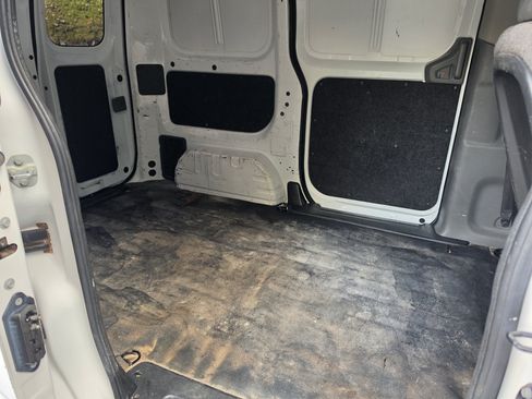 Used 2017 Nissan NV200 SV w/ Back Door Glass Package FWD image 15