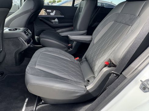 New 2025 Mercedes-Benz GLS 63 AMG 4MATIC image 33