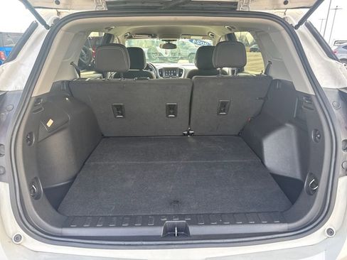 Used 2024 GMC Terrain SLE image 7