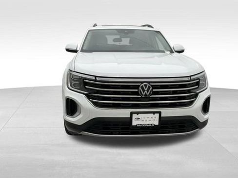 Used 2024 Volkswagen Atlas SE AWD/4WD image 3