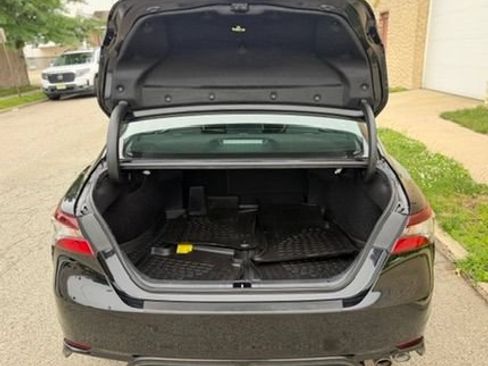 Used 2023 Toyota Camry SE AWD/4WD image 9