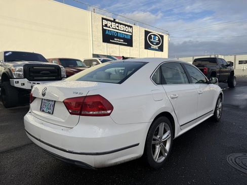 Used 2014 Volkswagen Passat TDI SE image 5
