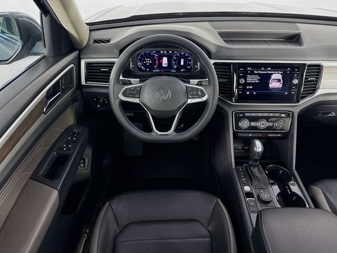 Used 2021 Volkswagen Atlas SEL Premium image 26