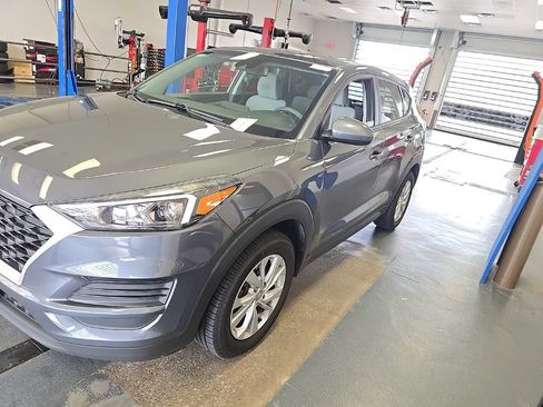 Used 2019 Hyundai Tucson SE w/ Cargo Package FWD image 2