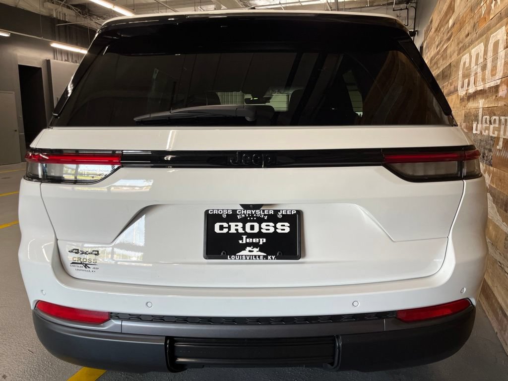 New 2026 Jeep Grand Cherokee Limited w/ Limited Altitude Package AWD/4WD image 57