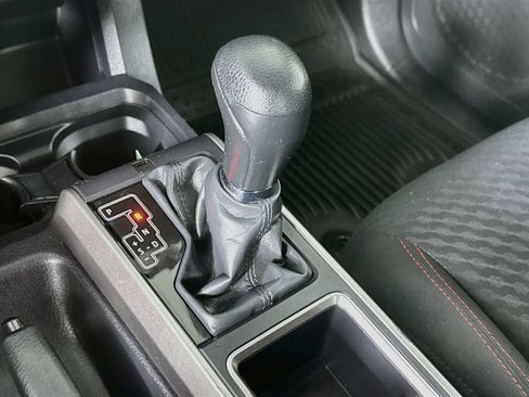 Certified 2023 Toyota Tacoma SR5 AWD/4WD image 14