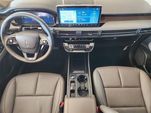 New 2026 Lincoln Corsair Reserve image 25