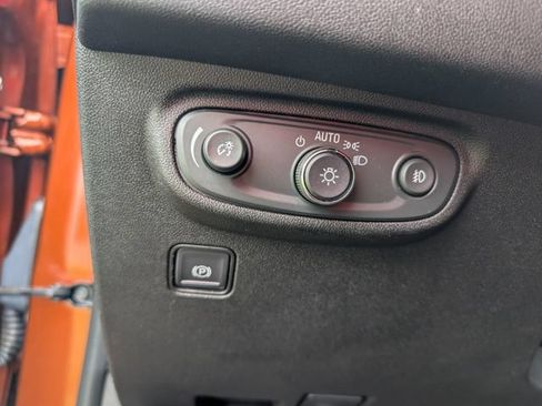 Used 2019 GMC Terrain SLT w/ Preferred Package FWD image 12