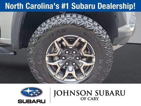 Used 2024 Chevrolet Colorado ZR2 w/ Technology Package AWD/4WD image 29